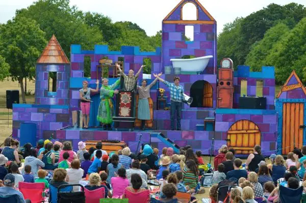 A performance by the Illyria outdoor theatre company in Wanstead Park